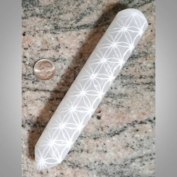 ❤️ SELENITE stone rock crystal wand - crown Chakra - healing 01 : purity - Picture 2 of 5